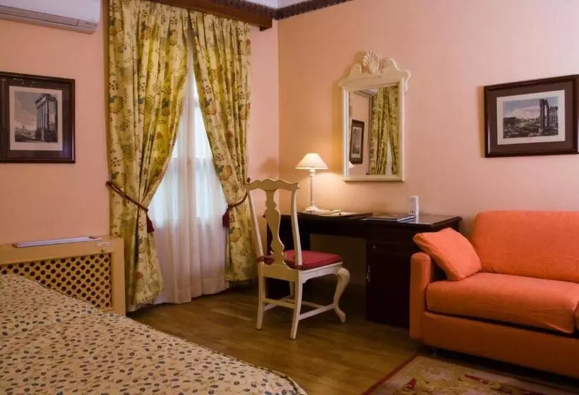 اتاق استاندارد سه نفره, Infanta Isabel By Recordis Hotels