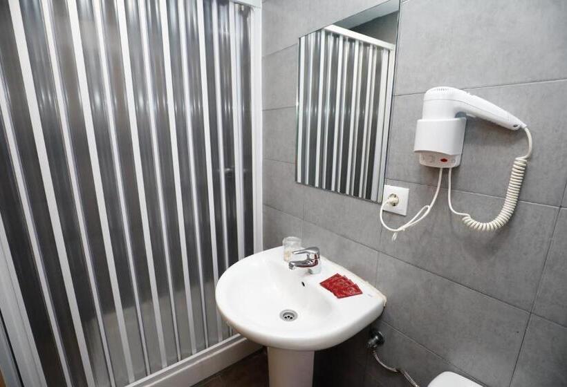 اتاق استاندارد, Hostal Conde David