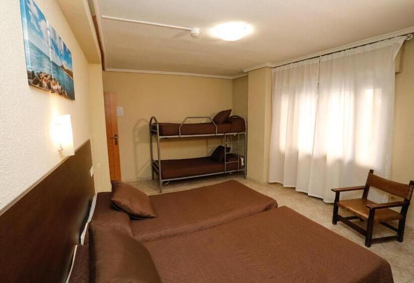 اتاق خانوادگی, Hostal Conde David