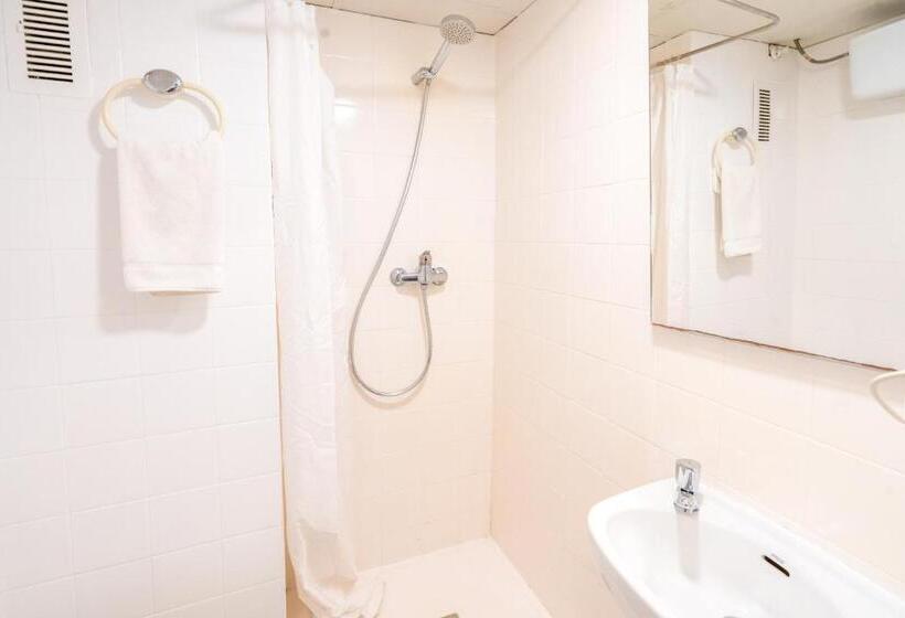 اتاق استاندارد یک نفره, Forum Tarragona