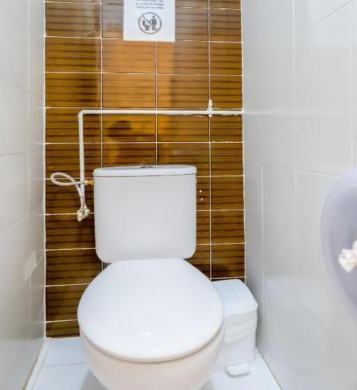 اتاق استاندارد یک تخته با سرویس بهداشتی مشترک, Forum Tarragona