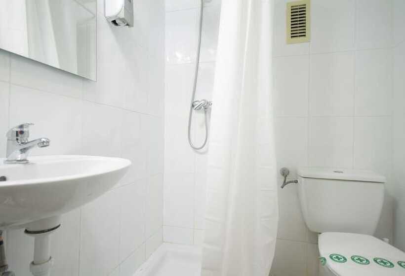 اتاق استاندارد یک نفره, Forum Tarragona