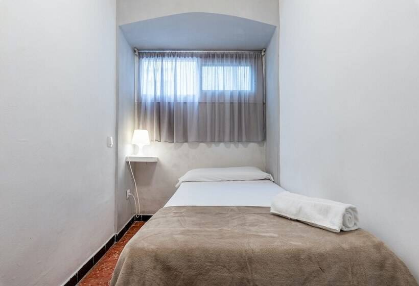 اتاق استاندارد یک نفره, Forum Tarragona