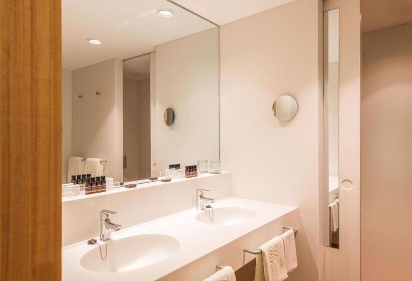 חדר סטנדרט, Almadraba Park