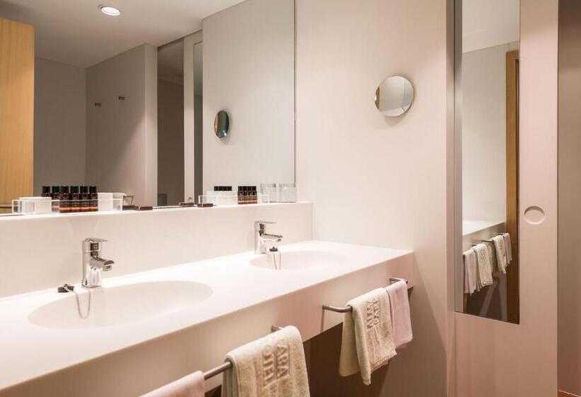 חדר סטנדרט, Almadraba Park