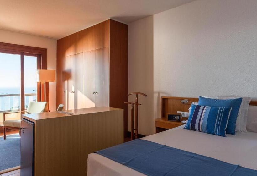 חדר משפחתי, Almadraba Park