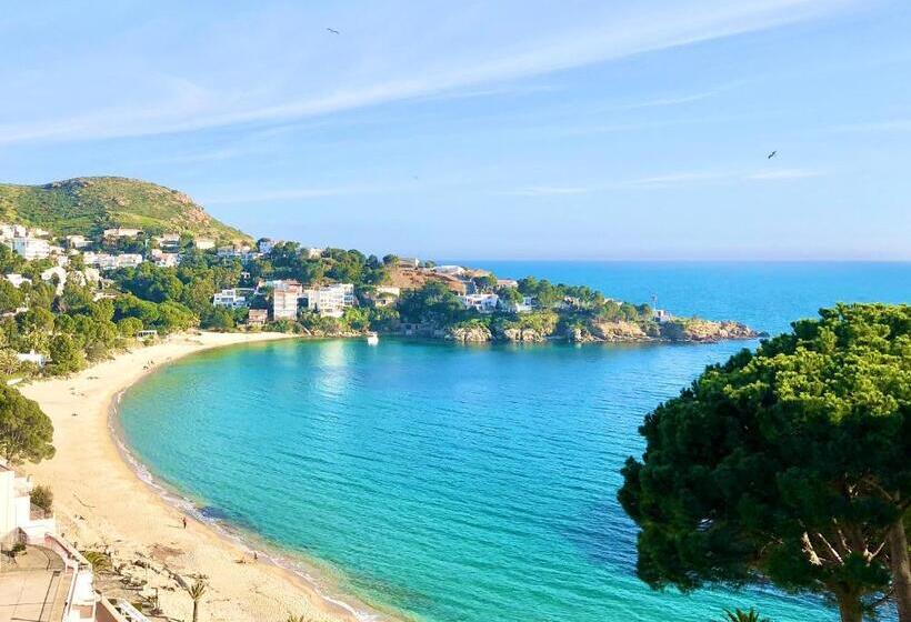 חדר קלאסי, Almadraba Park