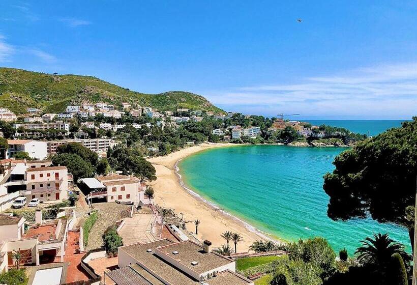 חדר קלאסי, Almadraba Park