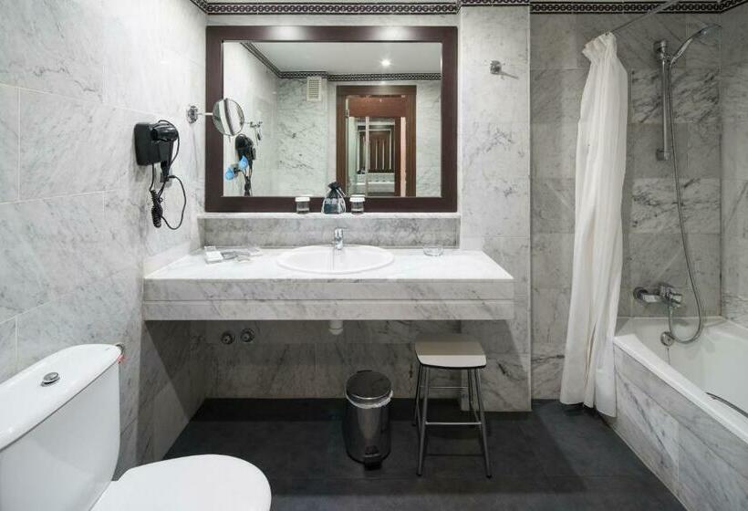 프리미엄 패일리룸, Catalonia Oro Negro