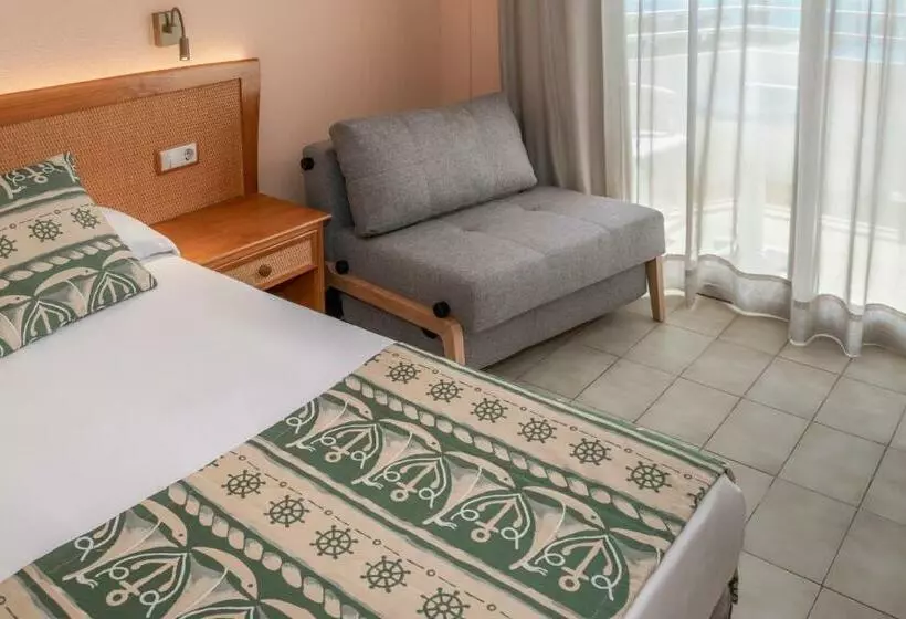 اتاق استاندارد سه نفره, Ght Oasis Tossa & Spa