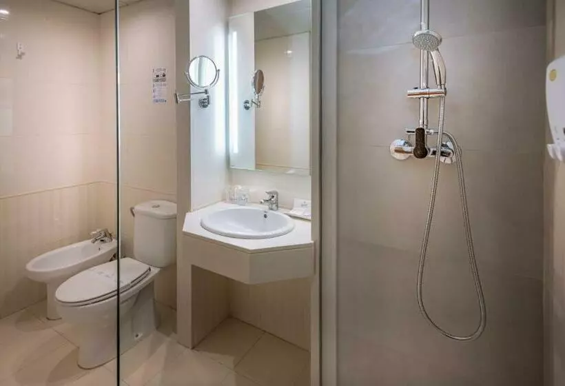 اتاق استاندارد سه نفره, Ght Oasis Tossa & Spa