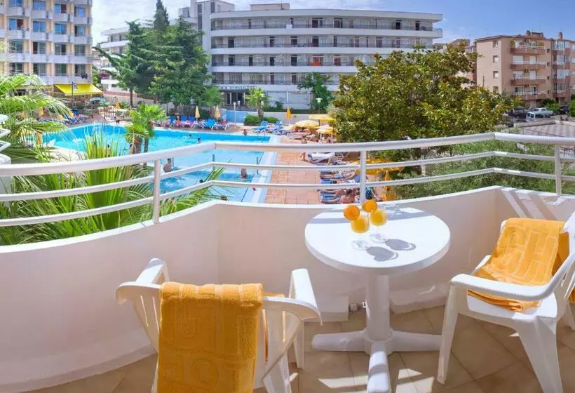 اتاق استاندارد با چشم‌انداز استخر, Ght Oasis Tossa & Spa