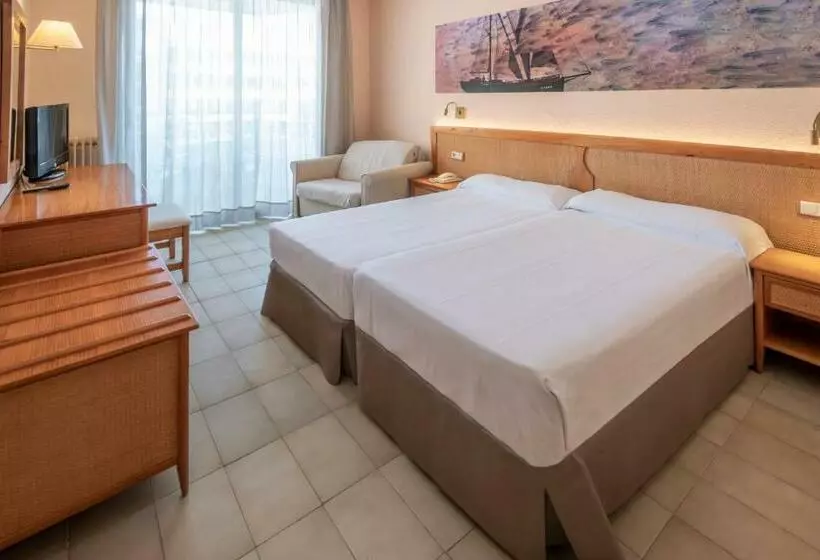 اتاق استاندارد با چشم‌انداز استخر, Ght Oasis Tossa & Spa