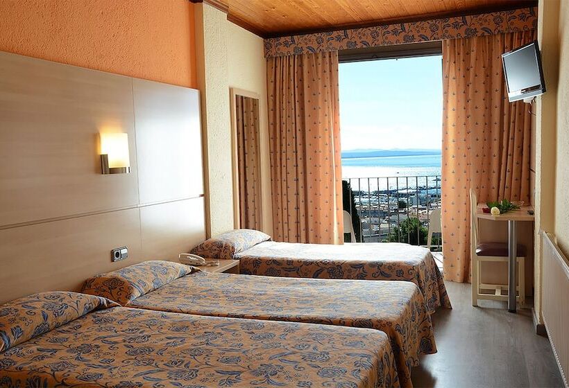 스탠다드 트리플 룸, Grecs