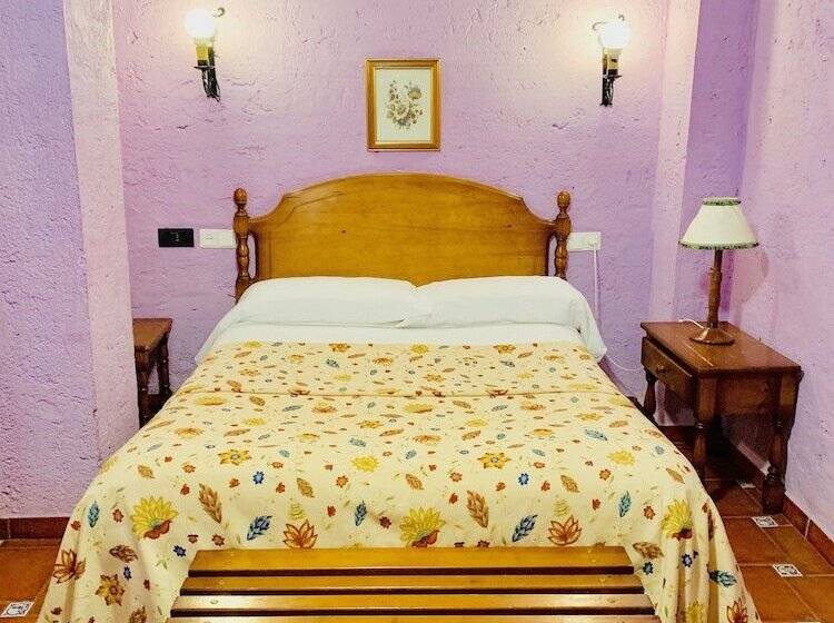 اتاق استاندارد, Hermanos Macias