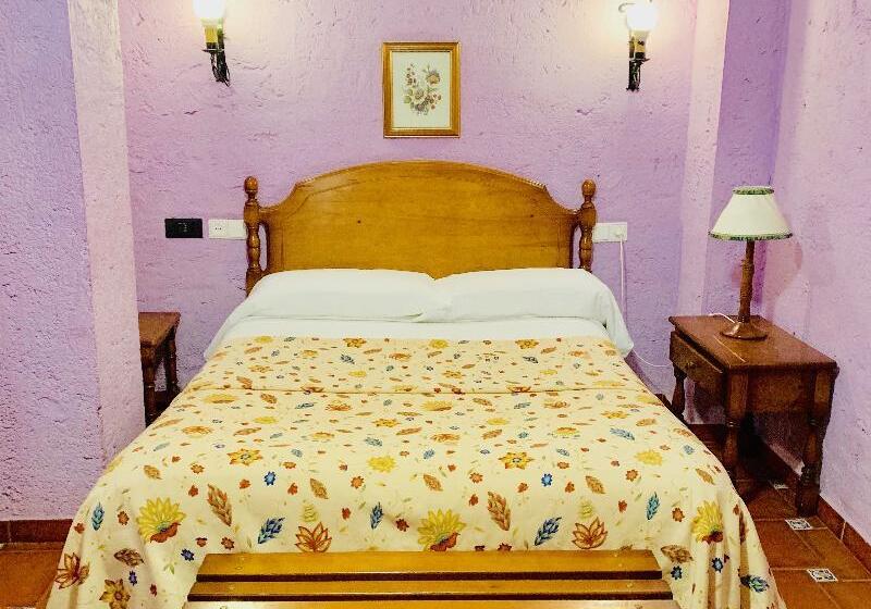 اتاق استاندارد یک نفره, Hermanos Macias