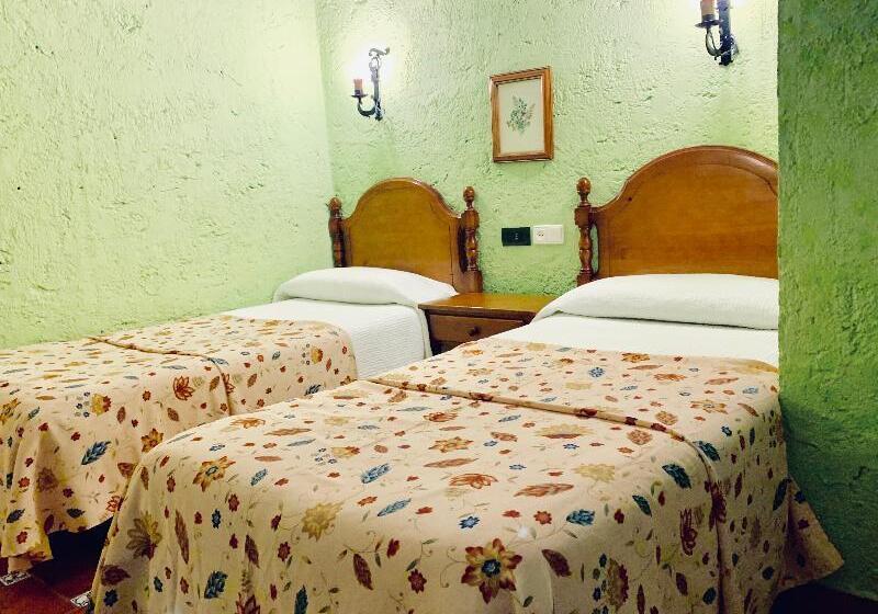 اتاق استاندارد, Hermanos Macias