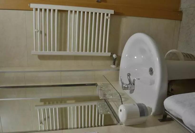 スタンダードルーム, Hostal Cataluña