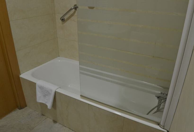 Номер Стандарт Индивидуальный, Hostal Cataluña