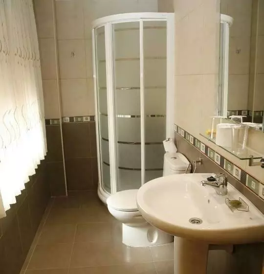 اتاق استاندارد یک نفره, Hostal Cuatro Esquinas
