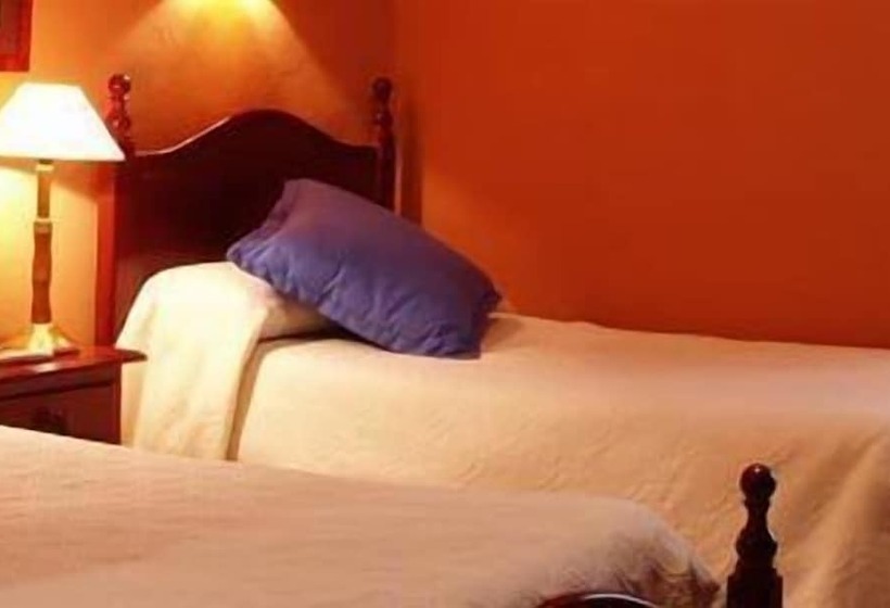 Номер Стандарт Трехместный, Hostal El Caballo Blanco