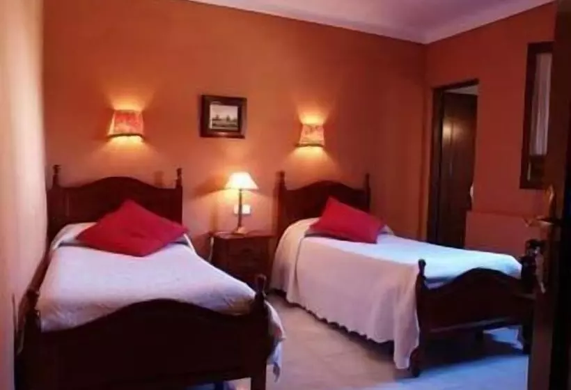Camera Tripla Standard, Hostal El Caballo Blanco
