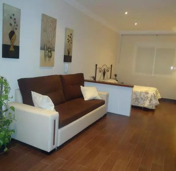 デラックススイート, Hostal Los Dos Naranjos