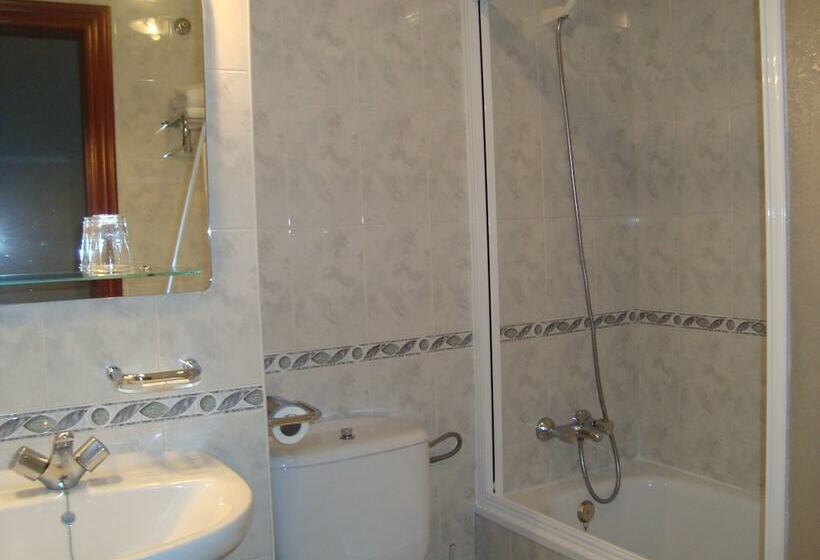 标准间, Hostal Universal