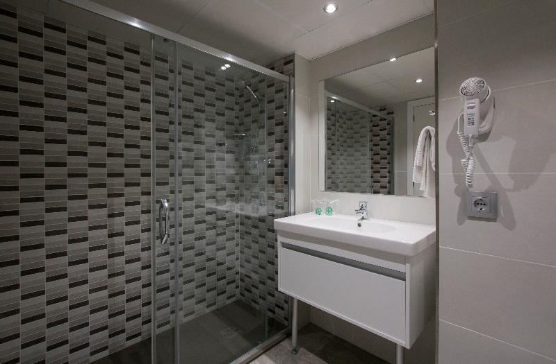 家庭间, Medplaya Hotel Monterrey