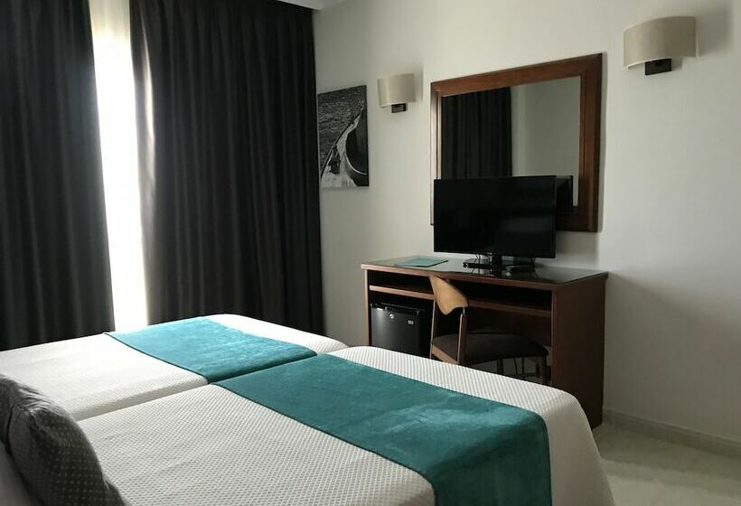 标准三人间, Miramar