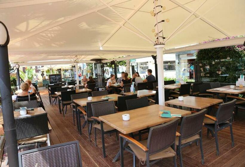 Triple Room Sea View, Miramar