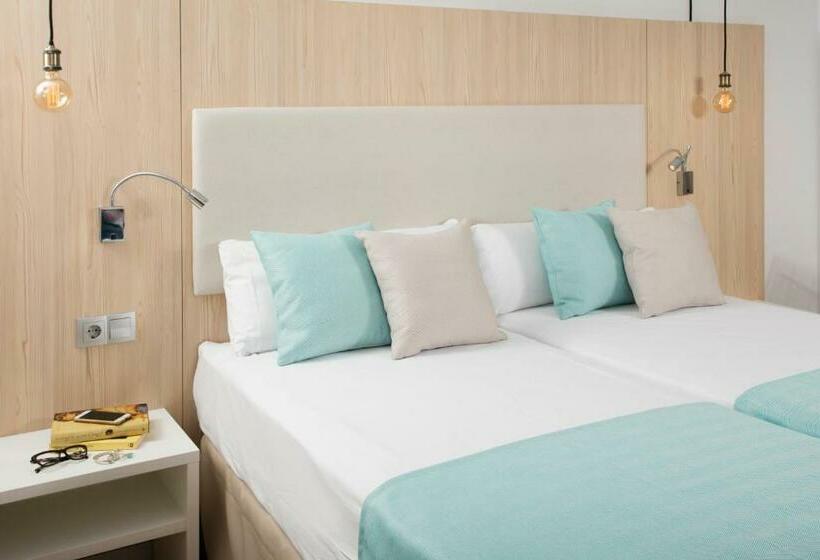 Quarto Estandar Vista Mar, Monterrey Roses By Pierre & Vacances