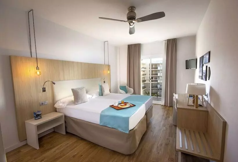 اتاق استاندارد با چشمانداز استخر, Monterrey Roses By Pierre & Vacances