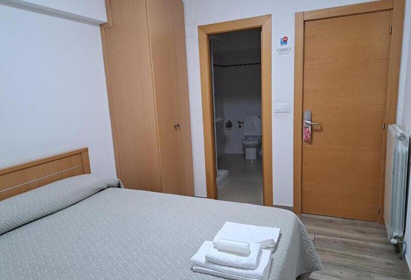 غرفة قياسية فردية, Pension Iruna