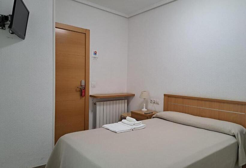 غرفة قياسية فردية, Pension Iruna