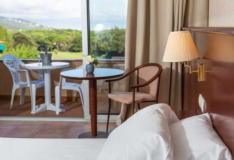 Номер Стандарт Вид на Бассейн, Rvhotels Golf Costa Brava