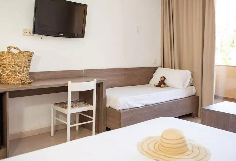 プールの見えるスーペリアルーム, Rvhotels Golf Costa Brava
