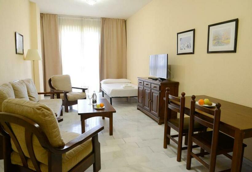 Habitación Triple Estándar, San Pablo Sevilla