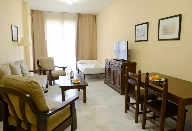 اتاق استاندارد سه نفره, San Pablo Sevilla