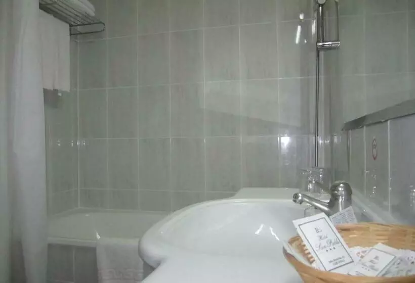 اتاق استاندارد یک نفره, San Pablo Sevilla