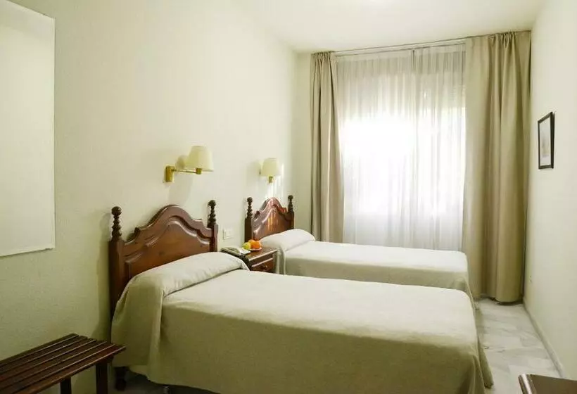 اتاق استاندارد یک نفره, San Pablo Sevilla