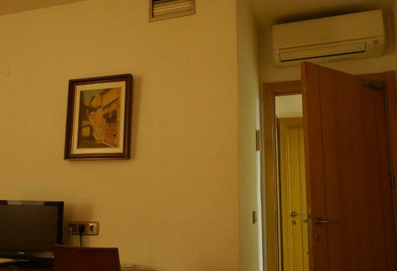 스탠다드 싱글 룸, Torrezaf