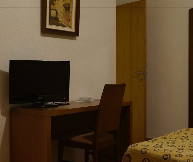 스탠다드 룸, Torrezaf