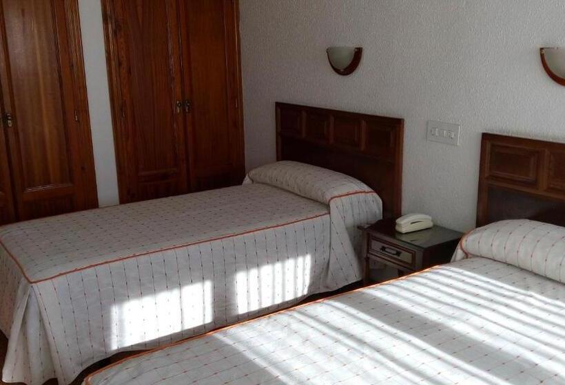 Quarto Estandar Individual, Motel Sol Ii