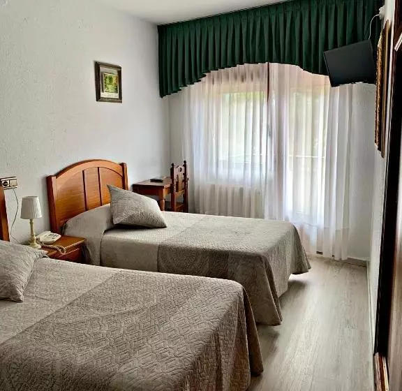 Camera Standard, Hostal Gabino