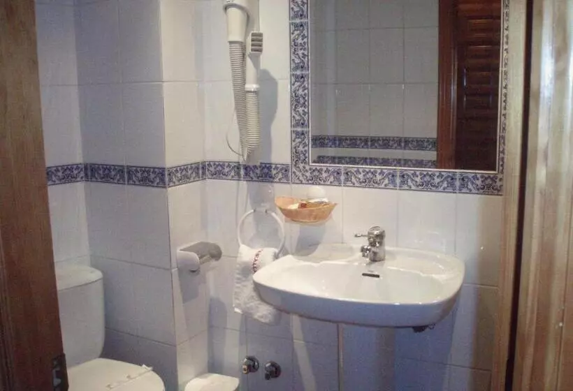 Chambre Standard, Hostal Restaurante La Muralla