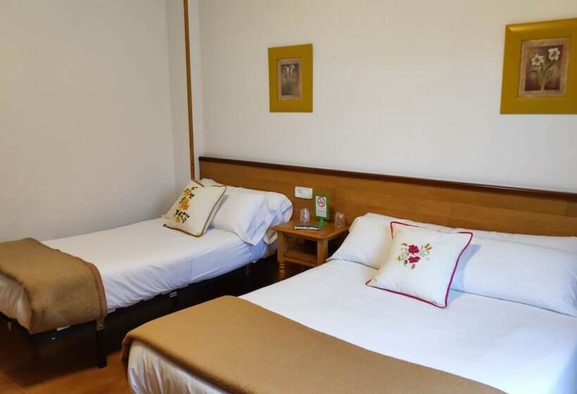 اتاق خانوادگی, A Marisqueira I Aeropuerto A Coruña