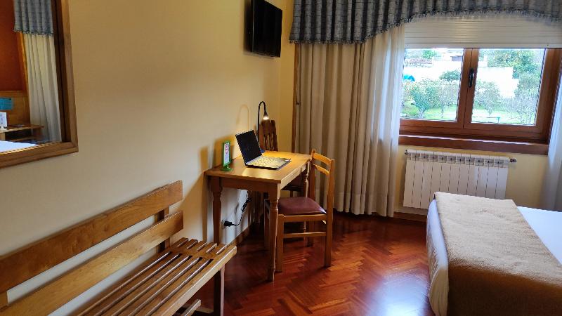 اتاق استاندارد, A Marisqueira I Aeropuerto A Coruña