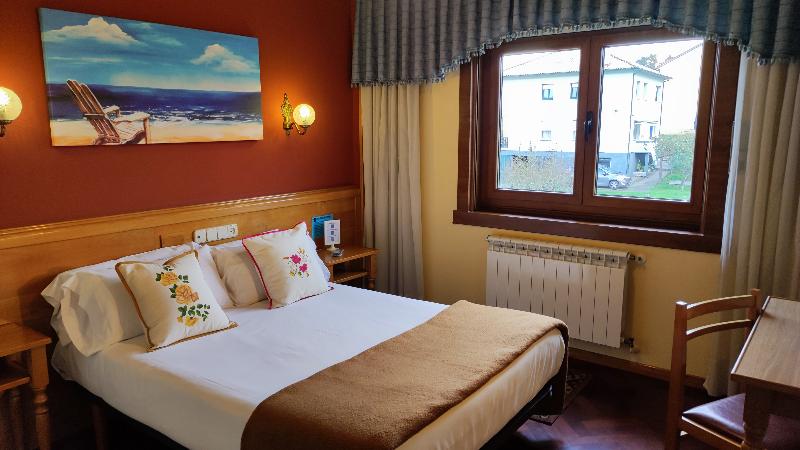 اتاق استاندارد, A Marisqueira I Aeropuerto A Coruña