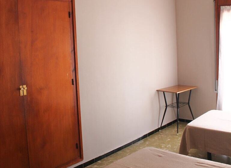 バルコニー付きスタンダードルーム, Hostal Horta Rosell